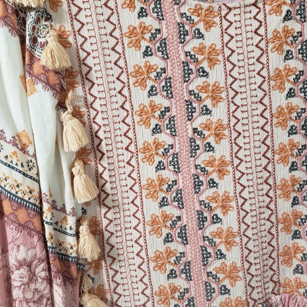 SOLD-American Eagle Pink Patchwork Peasant Top Boho Embroidered Tassel Flare M - Picture 16 of 16